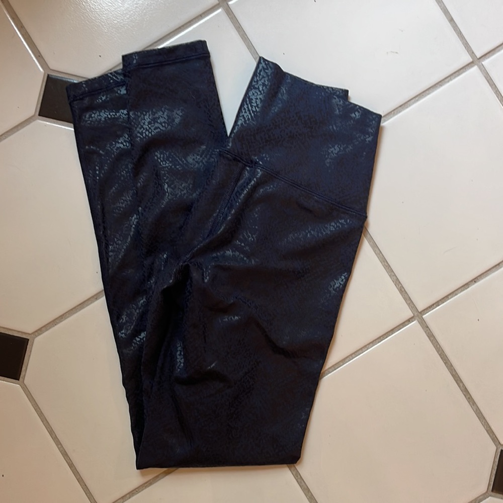 Update!!!! Bundle of 2 Aerie leggings.  Great condition!